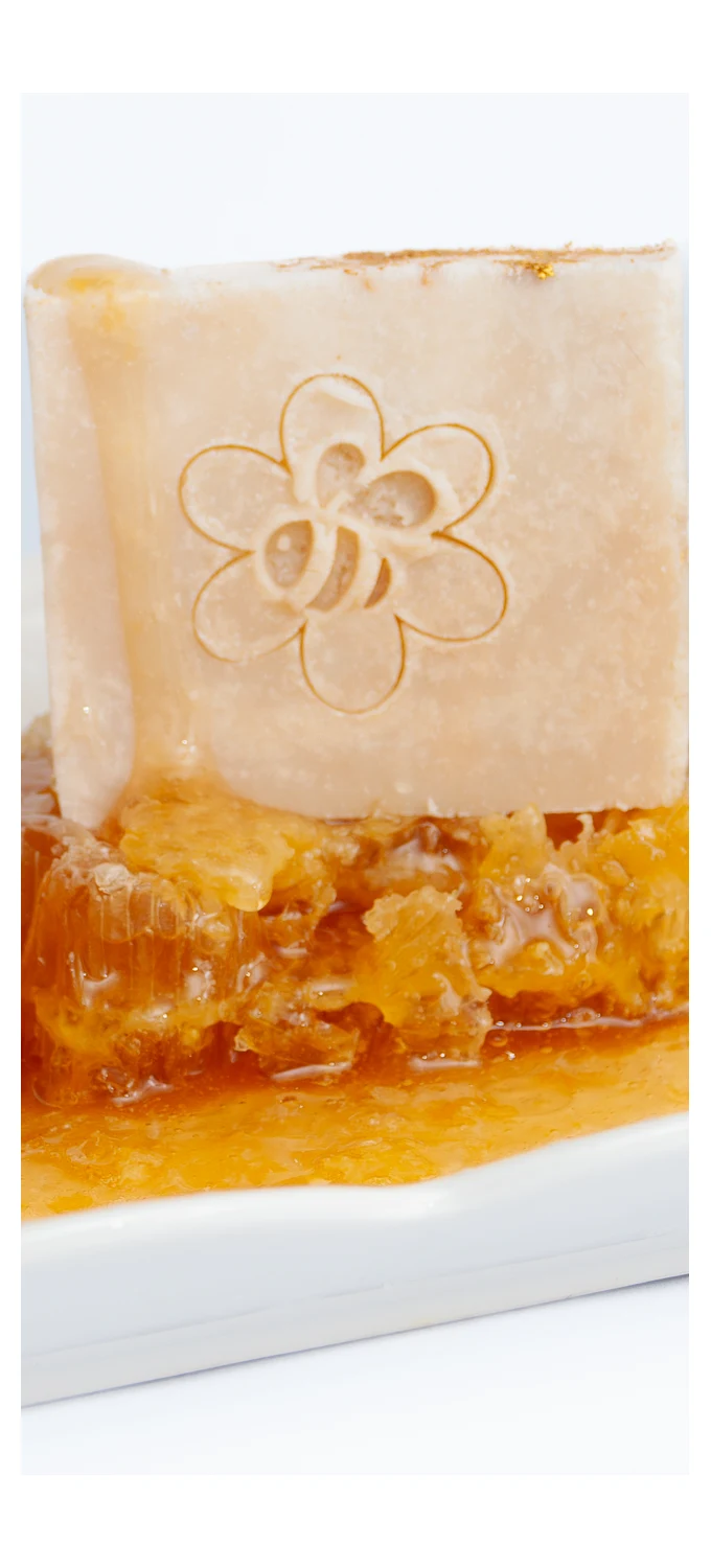Jabón artesanal de miel · 90 g